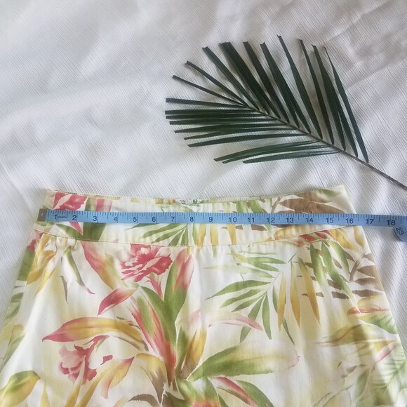 JUDITH HART- Floral Tropical skirt SIZE 8 - Picture 7 of 7